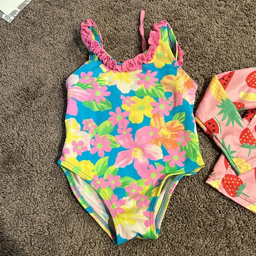 Toddler babygirl 24m bathing suit and rash guard bundle!!